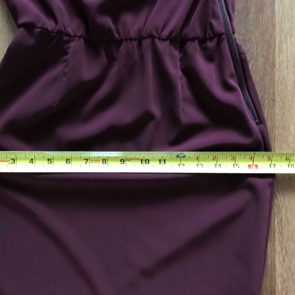 ALICE + OLIVIA 4-6 S SMALL BURGUNDY WINE RED SILKY SHEATH DRAPE NECK DRESS - Picture 10 of 11